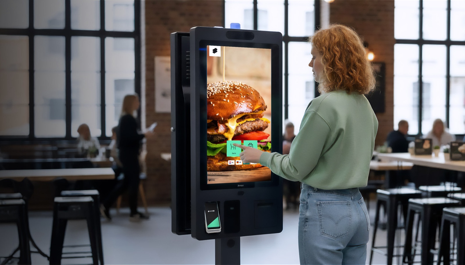 SIDES Self-Order-Terminal mit großem Produktbild und integrierter Kartenzahlung